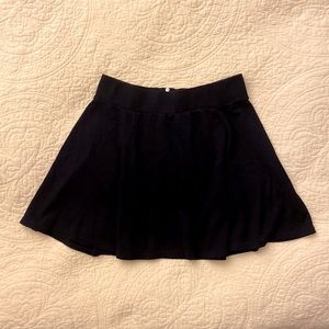 TRADE—H&M Black Mini Skater Skirt
